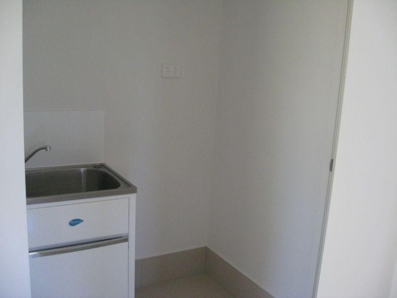 Townhouse 4/10 Veronica Crt, Kallangur QLD 4503