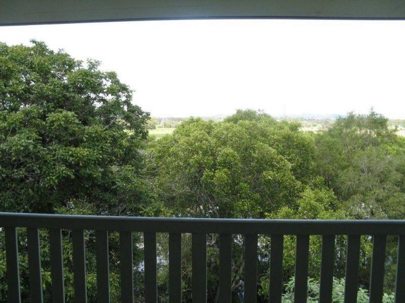 8 Peninsula Avenue, Cornubia QLD 4130