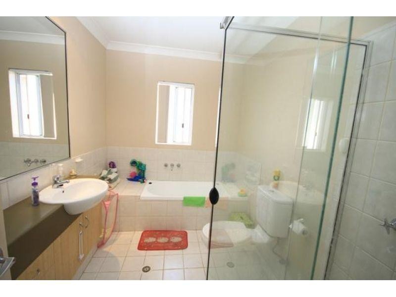 111/1 Sauvignon Parade, Upper Coomera QLD 4209