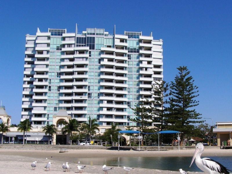 360 Marine Parade, Labrador QLD 4215