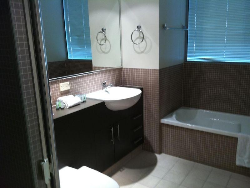 360 Marine Parade, Labrador QLD 4215