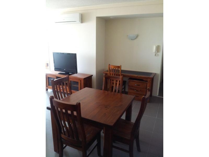 360 Marine Parade, Labrador QLD 4215