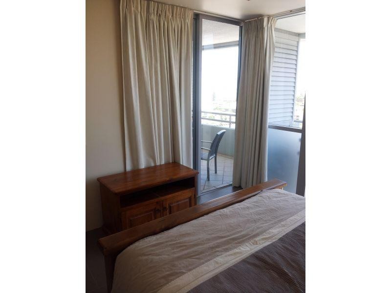 360 Marine Parade, Labrador QLD 4215