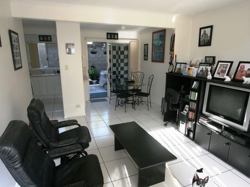 42 Murev Way, Carrara QLD 4211