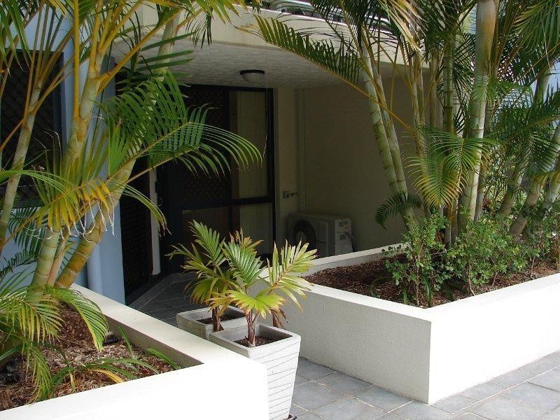 6 Fifth Avenue, Burleigh Heads QLD 4220