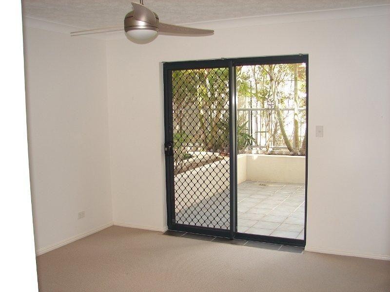 6 Fifth Avenue, Burleigh Heads QLD 4220