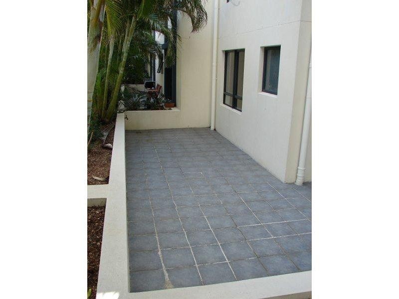 6 Fifth Avenue, Burleigh Heads QLD 4220