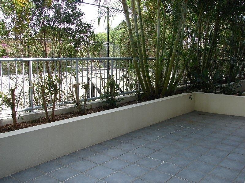 6 Fifth Avenue, Burleigh Heads QLD 4220