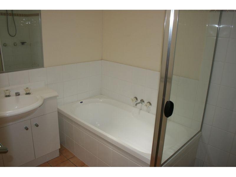 9 Rata Place, Nerang QLD 4211