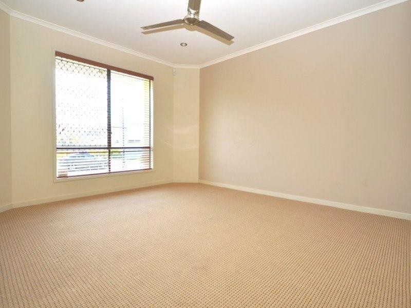 26 Crestwood Drive, Molendinar QLD 4214