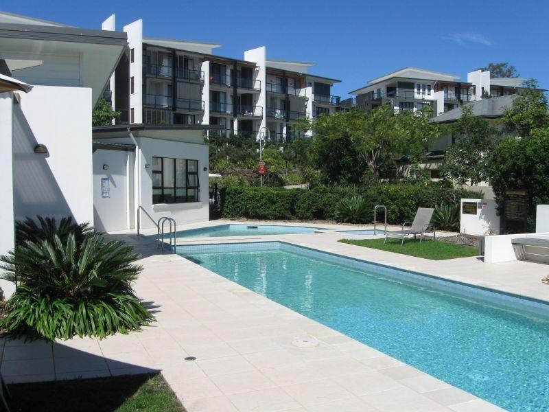 21/305 Easthill Drive, Robina QLD 4226