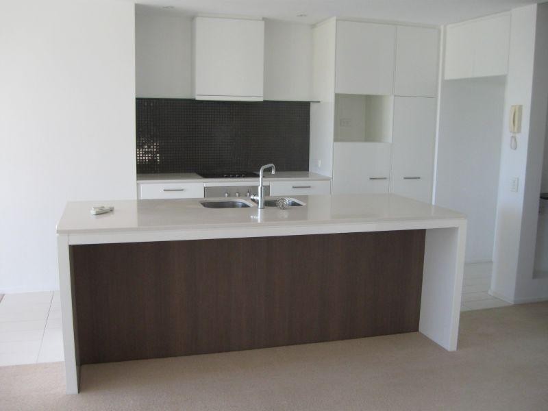 21/305 Easthill Drive, Robina QLD 4226