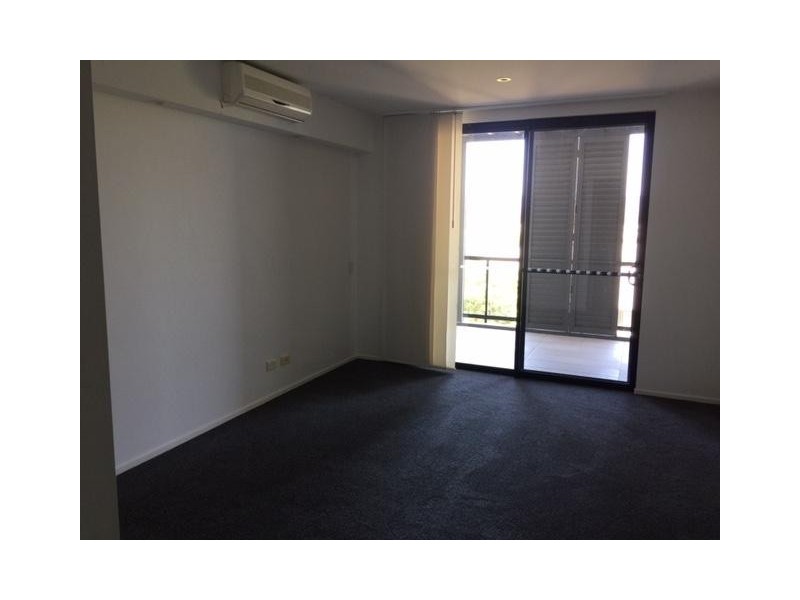 20/310 Easthill Drive, Robina QLD 4226