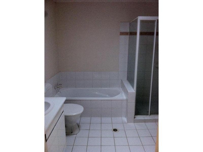 152 Palm Meadows Drive, Carrara QLD 4211