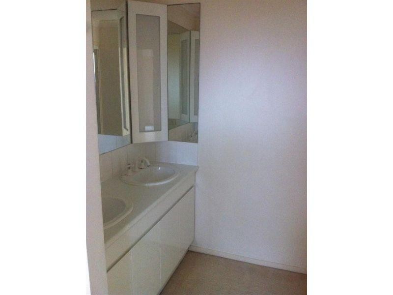 152 Palm Meadows Drive, Carrara QLD 4211