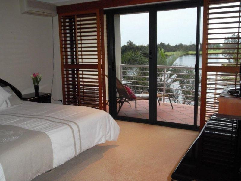Carrara QLD 4211