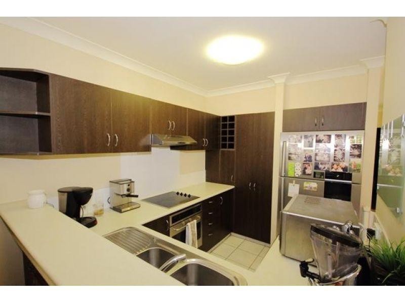 110/1 Sauvignon Parade, Upper Coomera QLD 4209