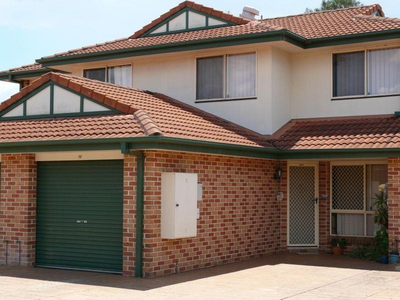 38 Murev Way, Carrara QLD 4211