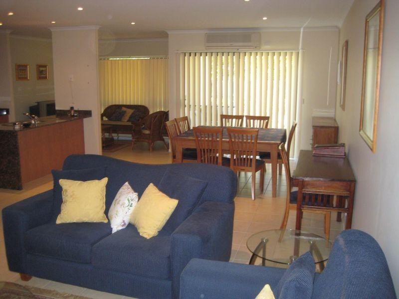 85/136 Palm Meadows Drive, Carrara QLD 4211