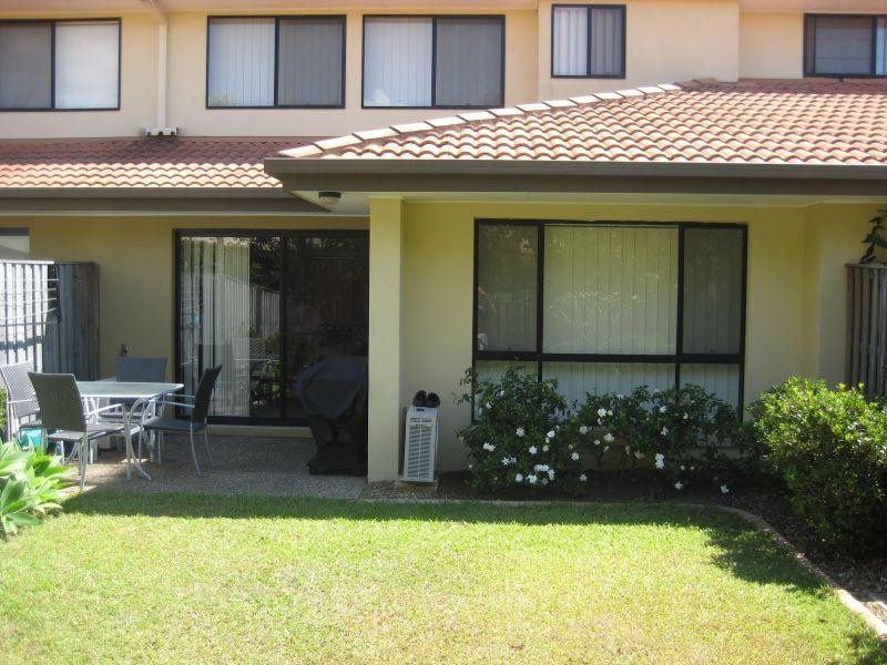 136 Palm Meadows Drive, Carrara QLD 4211