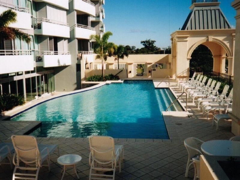 360 Marine Parade, Labrador QLD 4215