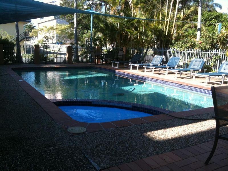 4 MONTE CARLO AVE, Surfers Paradise QLD 4217