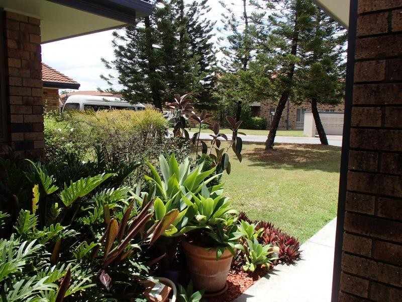 11 Waterford Court, Bundall QLD 4217