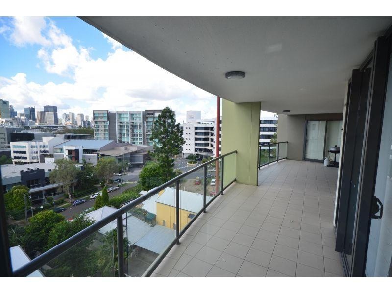 82/18 Manning Street, Milton QLD 4064