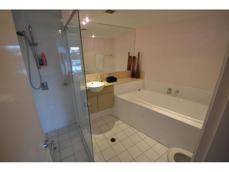 82/18 Manning Street, Milton QLD 4064