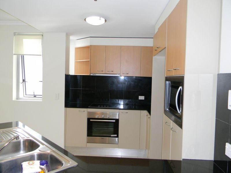 21 Cypress Avenue, Surfers Paradise QLD 4217