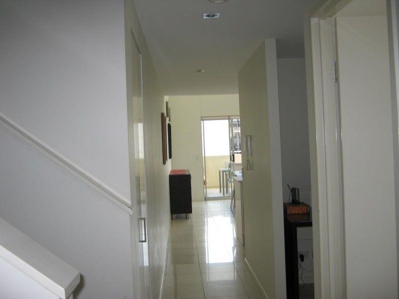 Unit 32/78 Merivale Street, South Brisbane QLD 4101