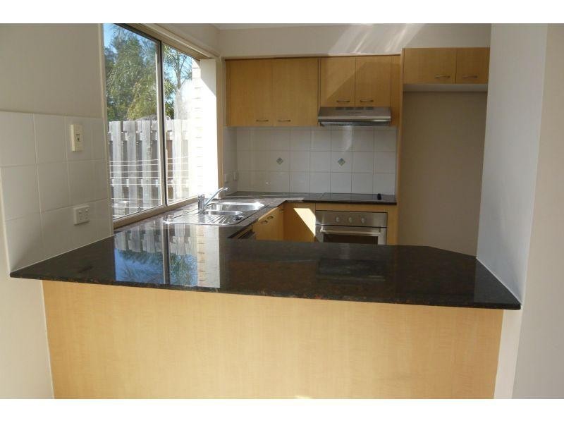 townhouse/2 Bos Drive, Coomera QLD 4209
