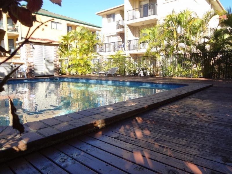 14 SpendeloveSt/12 Lloyd Street, Southport QLD 4215