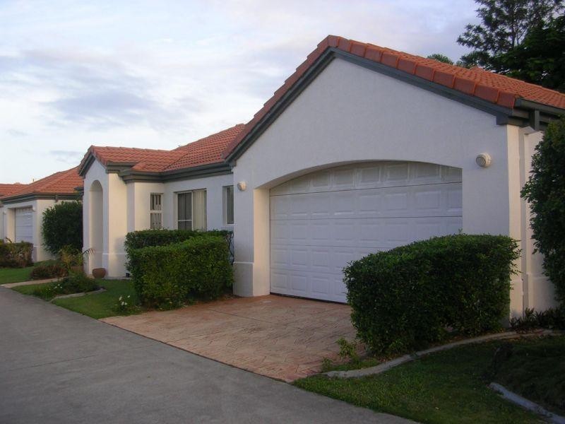 34 Albicore Street, Mermaid Waters QLD 4218