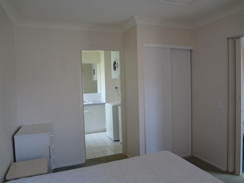 8 Lloyd Street, Southport QLD 4215