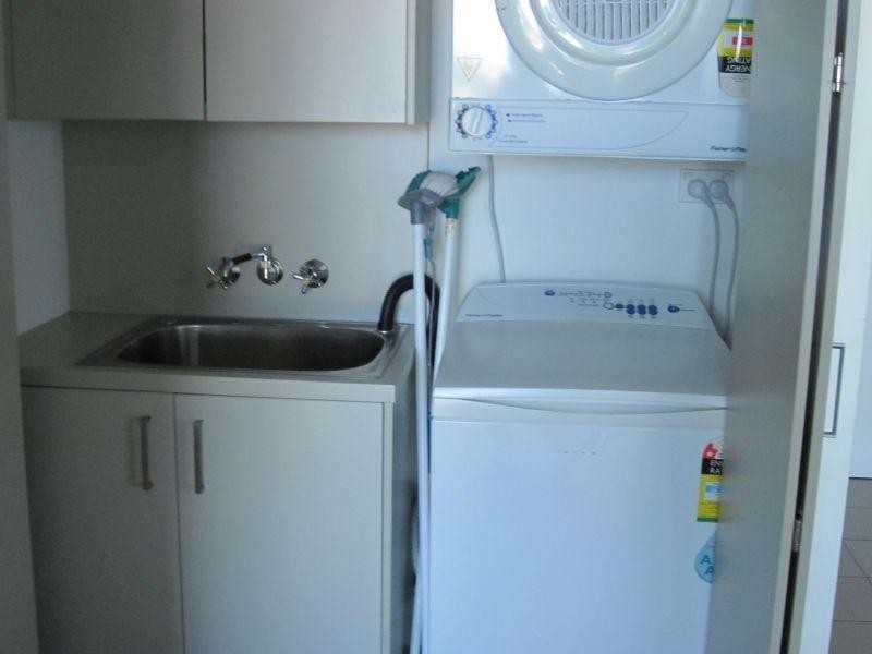 Unit 1507/438 Marine Parade, Biggera Waters QLD 4216