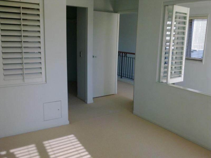 1083/1 The Cove Crescent, Carrara QLD 4211