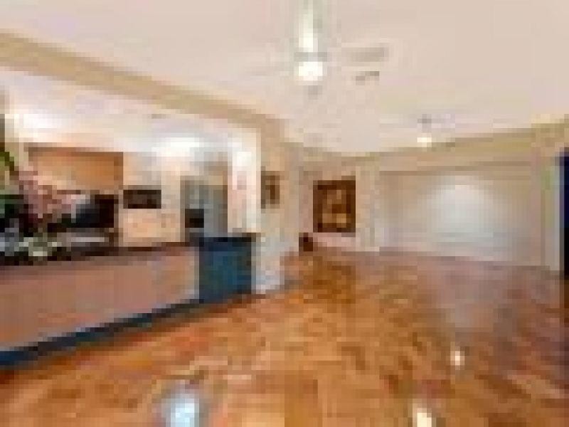 24 Slatyer Avenue, Bundall QLD 4217