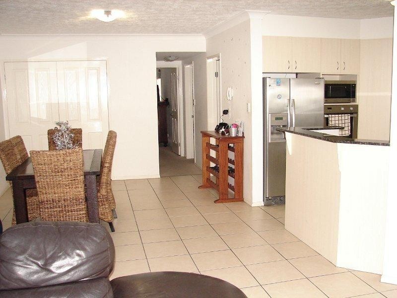 6/6 Fifth Avenue, Burleigh Heads QLD 4220