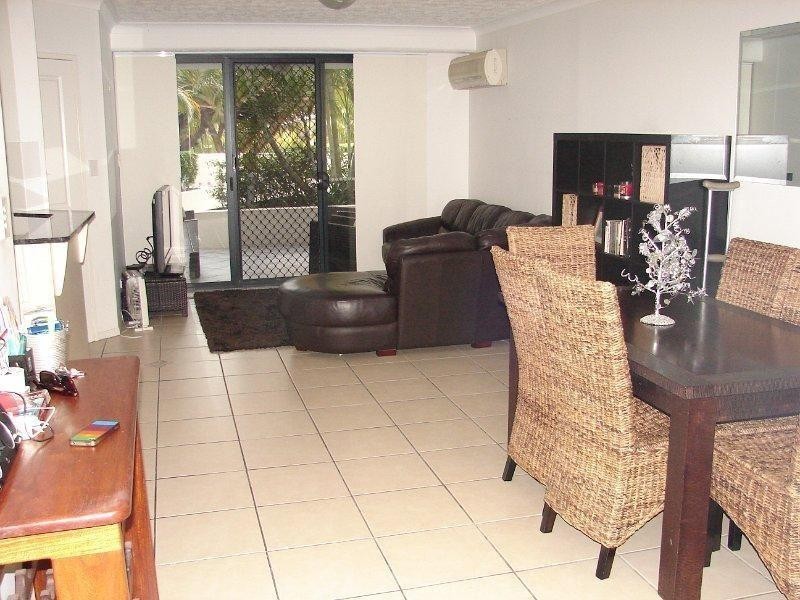 6/6 Fifth Avenue, Burleigh Heads QLD 4220