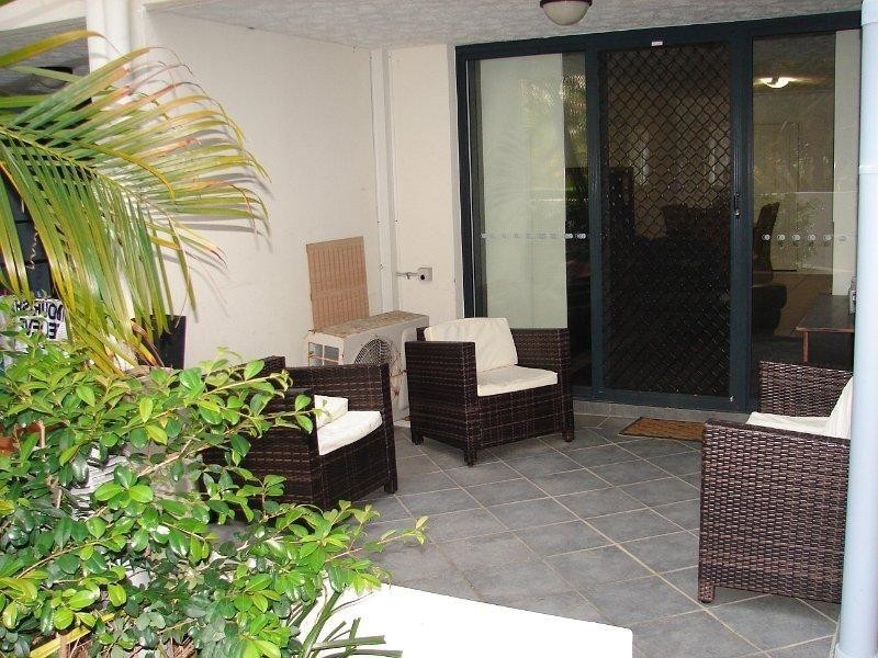 6/6 Fifth Avenue, Burleigh Heads QLD 4220