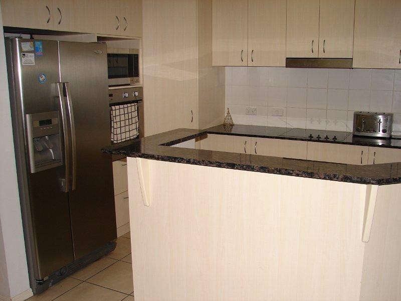 6/6 Fifth Avenue, Burleigh Heads QLD 4220