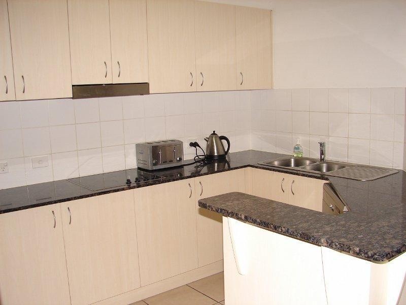 6/6 Fifth Avenue, Burleigh Heads QLD 4220