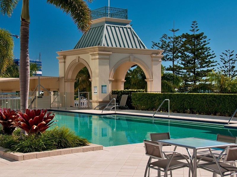360 Marine Parade, Labrador QLD 4215
