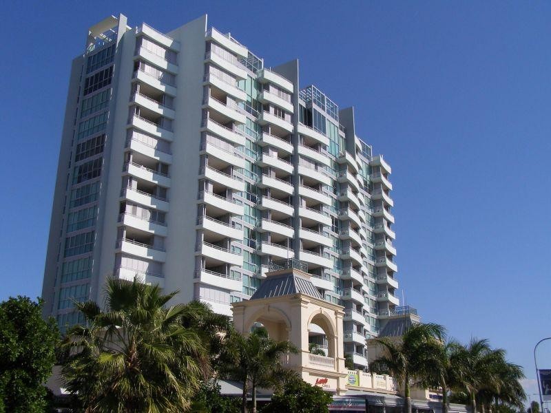360 Marine Parade, Labrador QLD 4215