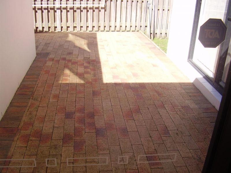 82/302 Christine Avenue, Varsity Lakes QLD 4227