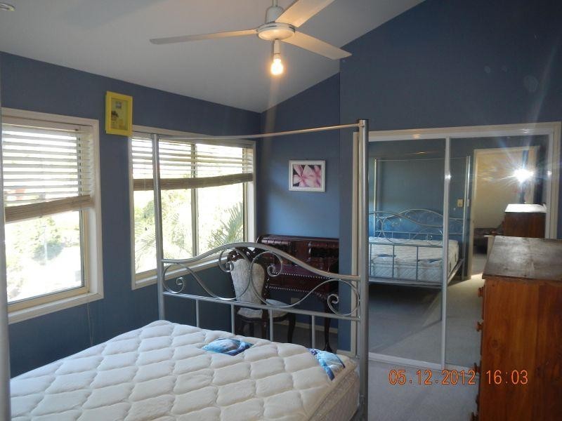 14 Cook Cl, Southport QLD 4215