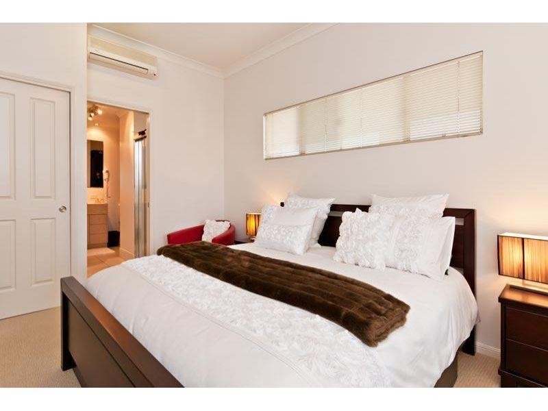 79 Spence Street, Cairns QLD 4870