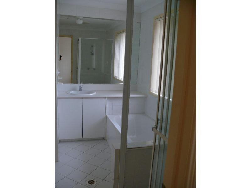 38 Murev Way, Carrara QLD 4211