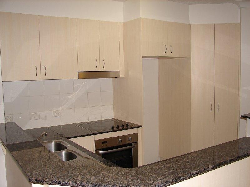 5/6 Fifth Avenue, Burleigh Heads QLD 4220